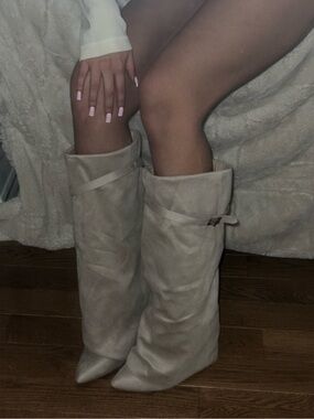 Women's Beige/Grey Slouch Knee-High Boots